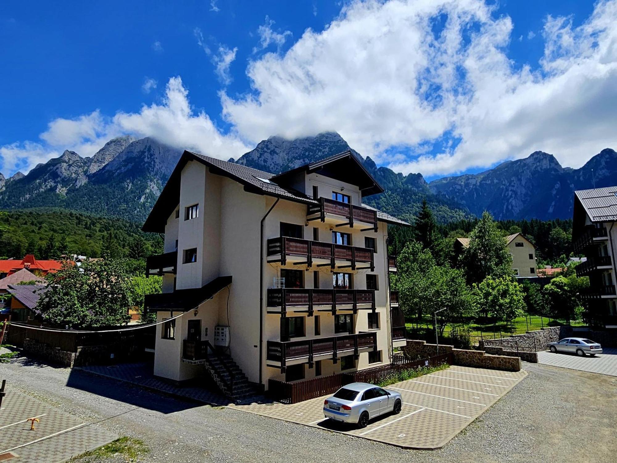Snow Apartament Busteni Exterior photo